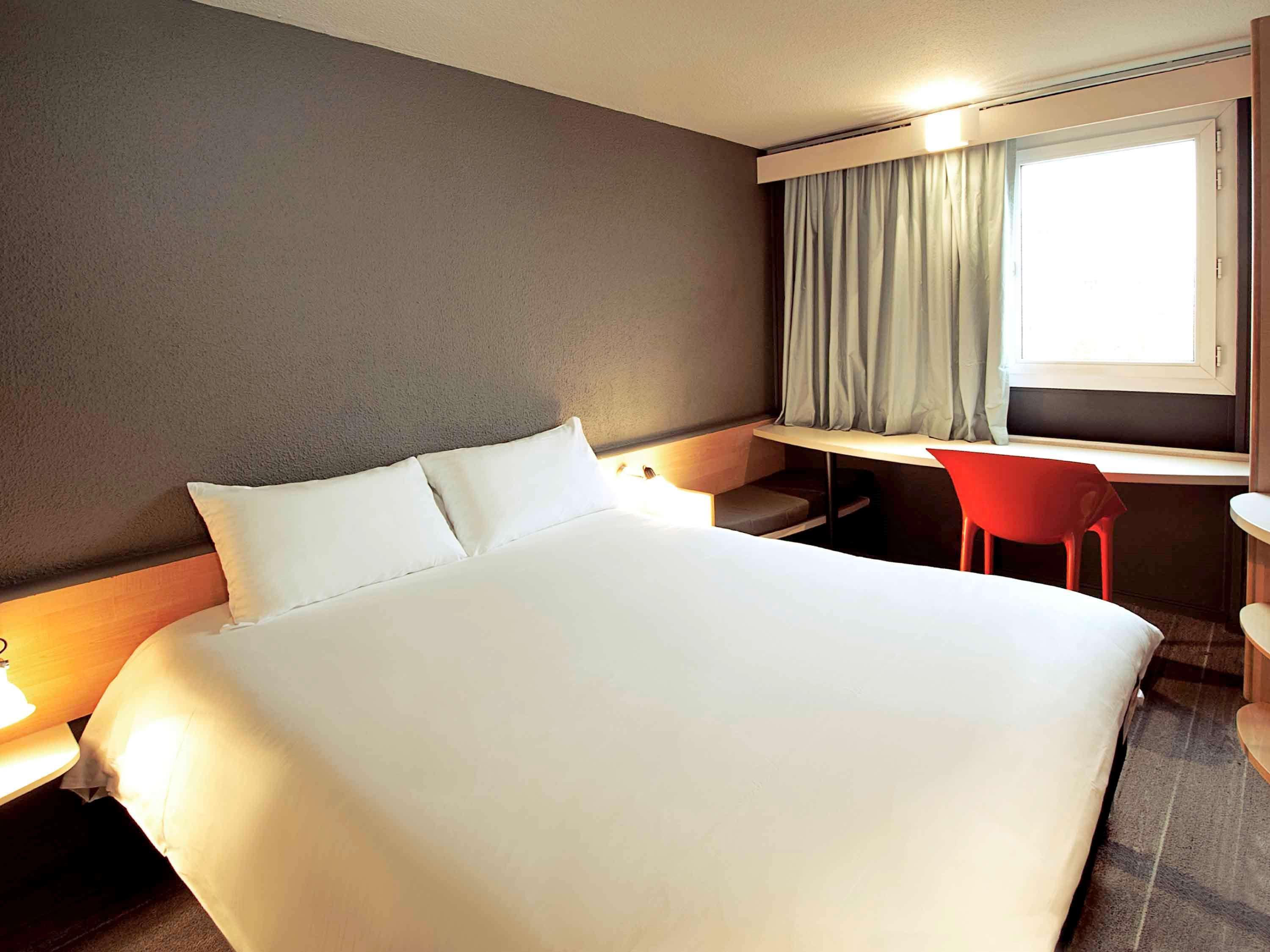 ไอบิส ซาลามันกา Hotel ซาลามังกา ภายนอก รูปภาพ